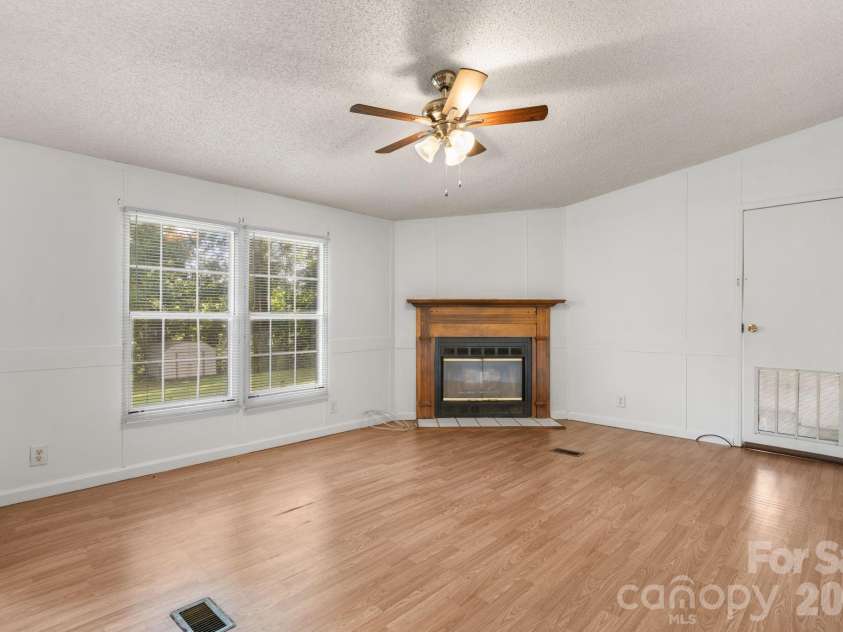2786 Ridgecreek Drive, Morganton, NC 28655.  MLS# CAR4409783, YatesRealty ID 43158. 