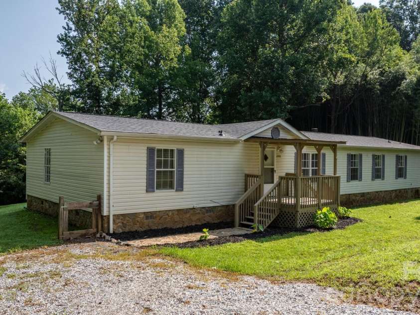 2786 Ridgecreek Drive, Morganton, NC 28655.  MLS# CAR4409783, YatesRealty ID 43158. 