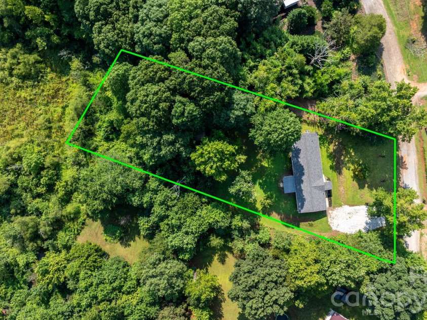 2786 Ridgecreek Drive, Morganton, NC 28655.  MLS# CAR4409783, YatesRealty ID 43158. 