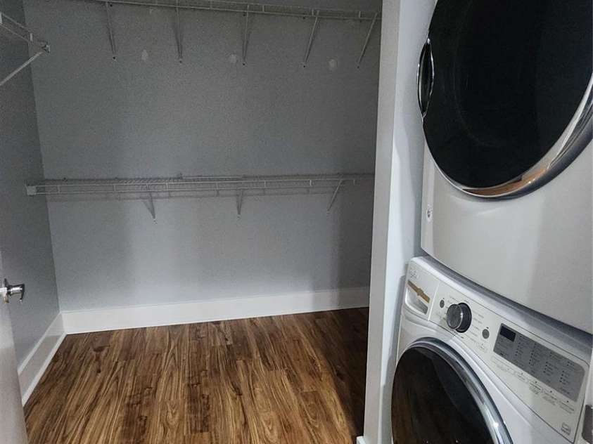 505 6th Street, Charlotte, NC 28202.  MLS# CAR4352098, YatesRealty ID 4316. Stackable Washer and Dryer Located in Primary Closet