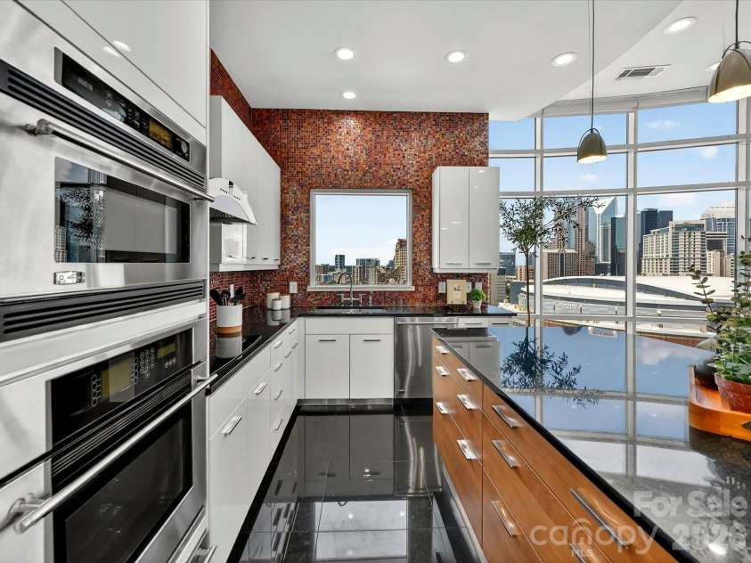 505 6th Street, Charlotte, NC 28202.  MLS# CAR4392815, YatesRealty ID 4316. 