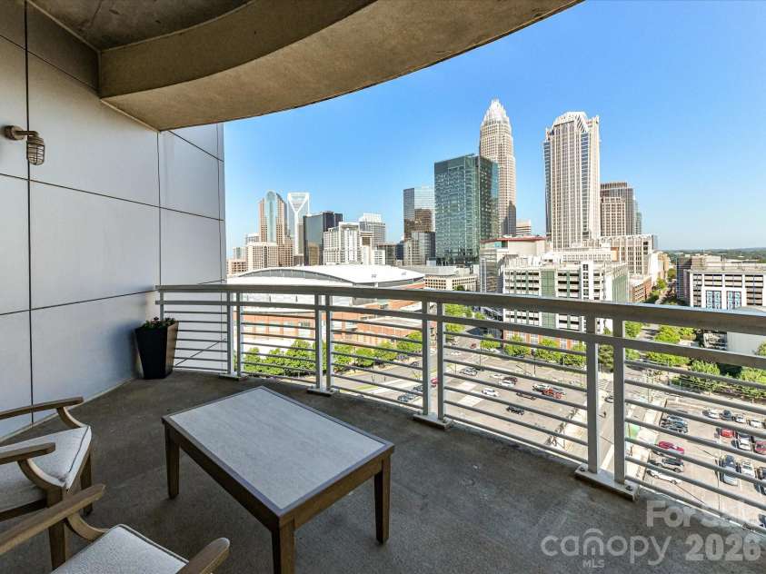 505 6th Street, Charlotte, NC 28202.  MLS# CAR4392815, YatesRealty ID 4316. Balcony
