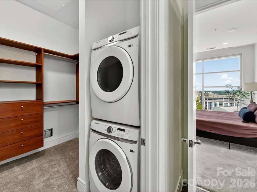 505 6th Street, Charlotte, NC 28202.  MLS# CAR4392815, YatesRealty ID 4316. Primary Closet - Laundry