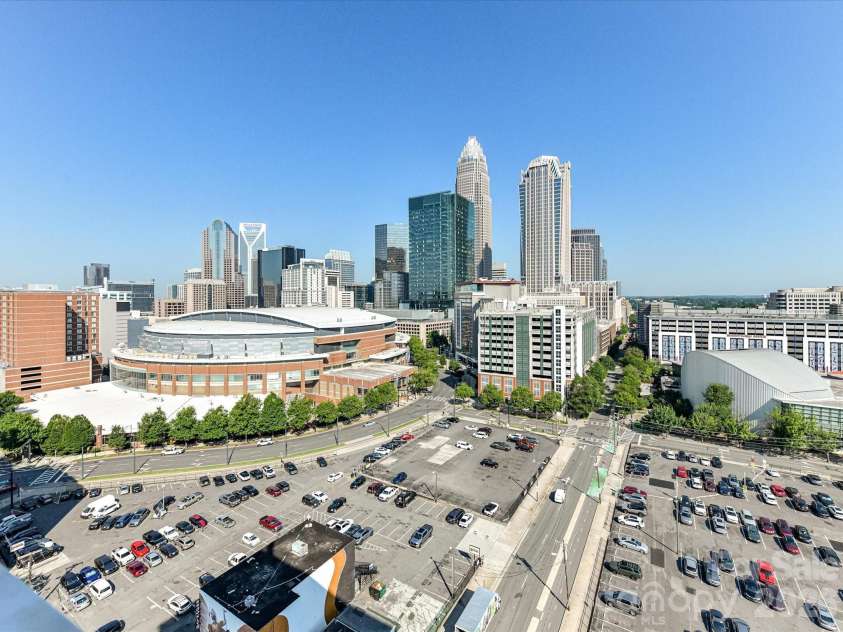 505 6th Street, Charlotte, NC 28202.  MLS# CAR4392815, YatesRealty ID 4316. View from Balcony