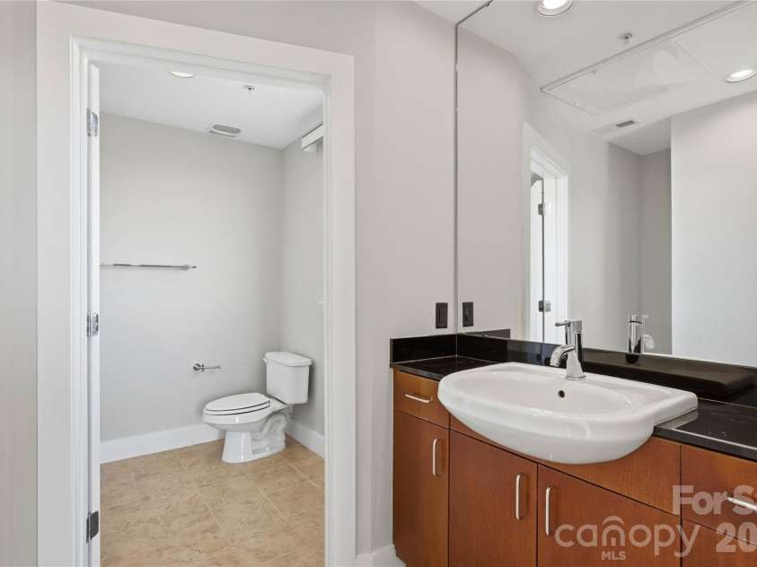 505 6th Street, Charlotte, NC 28202.  MLS# CAR4429306, YatesRealty ID 4316. 