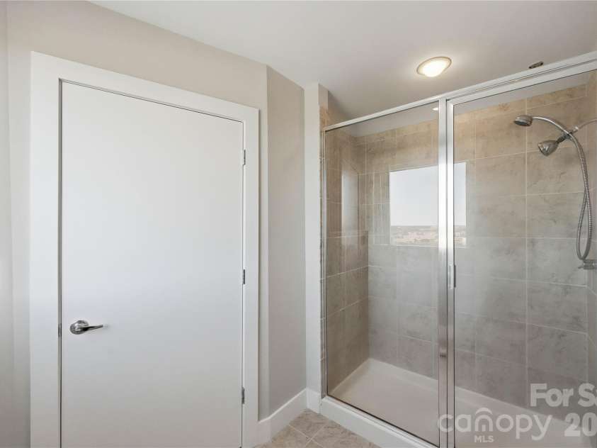 505 6th Street, Charlotte, NC 28202.  MLS# CAR4429306, YatesRealty ID 4316. 