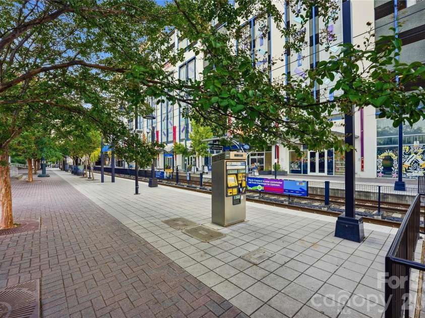 505 6th Street, Charlotte, NC 28202.  MLS# CAR4429306, YatesRealty ID 4316. 7th Street Station Stop.