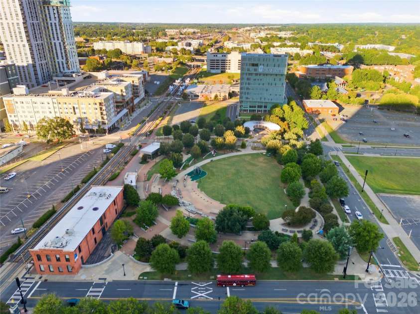 505 6th Street, Charlotte, NC 28202.  MLS# CAR4429306, YatesRealty ID 4316. First Ward Park a few blocks away.