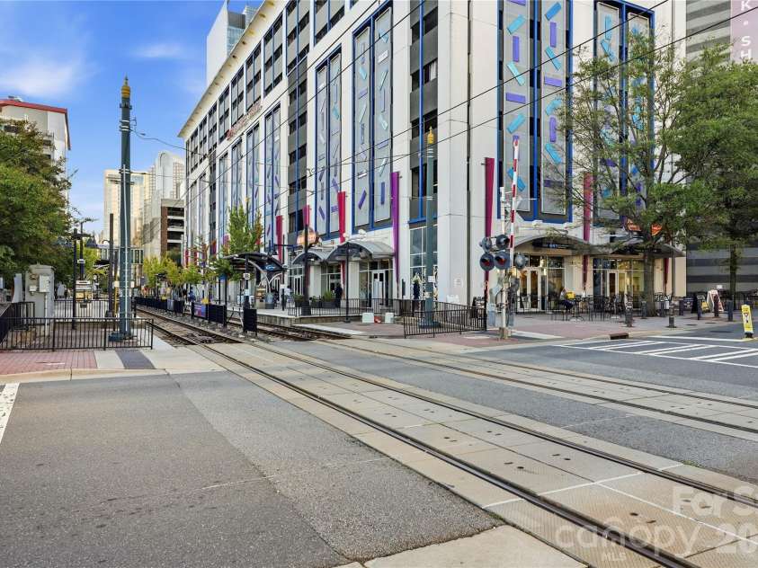 505 6th Street, Charlotte, NC 28202.  MLS# CAR4429306, YatesRealty ID 4316. Walking distance to 7th St Light Rail Stop/Station.