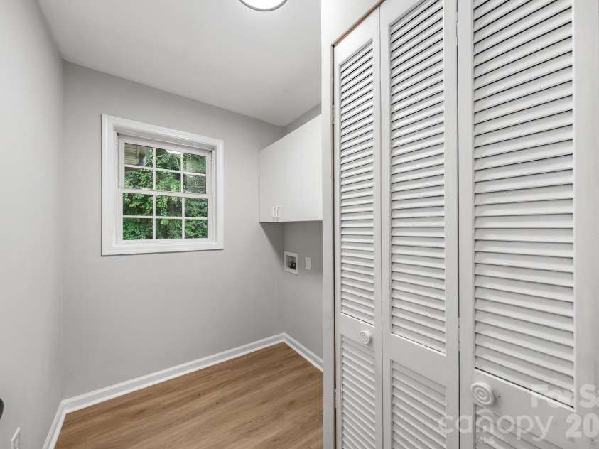 663 Lakeside Drive, Rock Hill, SC 29730.  MLS# CAR4412579, YatesRealty ID 43160. 