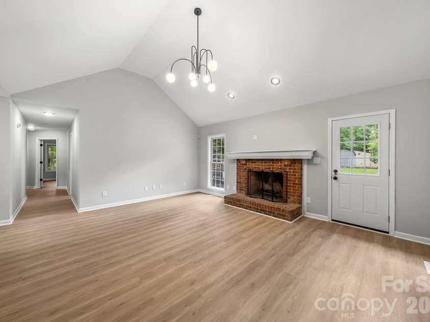 663 Lakeside Drive, Rock Hill, SC 29730.  MLS# CAR4412579, YatesRealty ID 43160. 