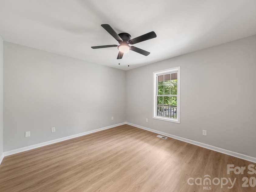 663 Lakeside Drive, Rock Hill, SC 29730.  MLS# CAR4412579, YatesRealty ID 43160. 