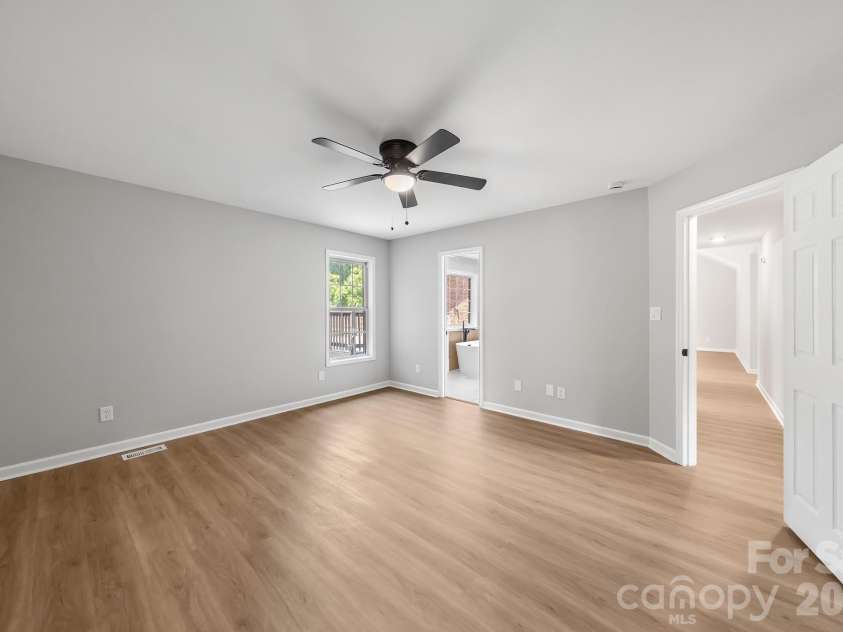 663 Lakeside Drive, Rock Hill, SC 29730.  MLS# CAR4412579, YatesRealty ID 43160. 