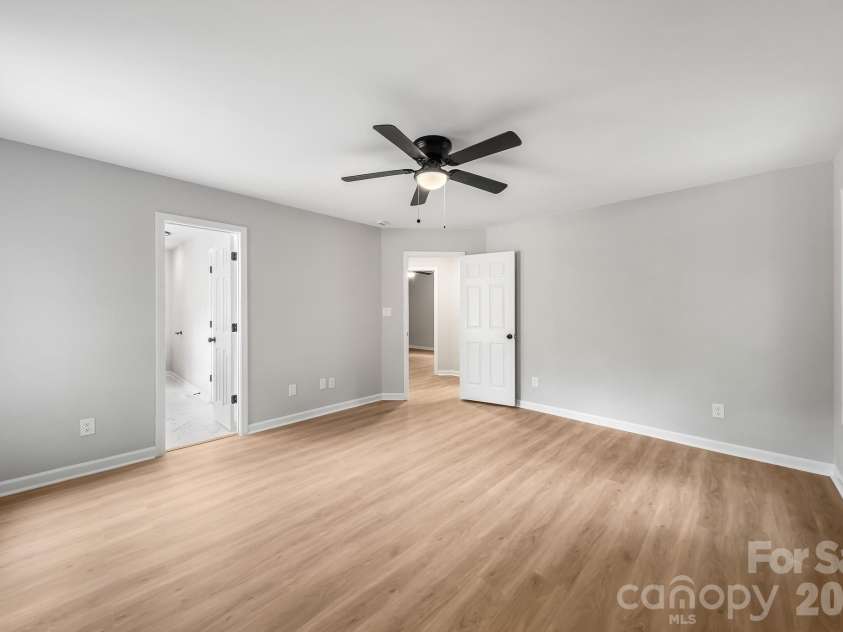 663 Lakeside Drive, Rock Hill, SC 29730.  MLS# CAR4412579, YatesRealty ID 43160. 