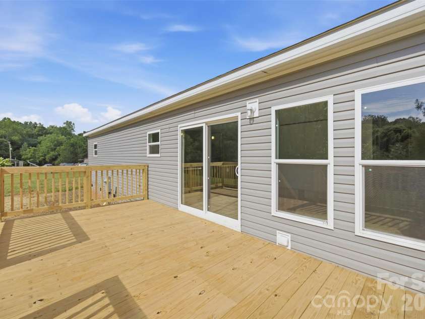 6086 Windover Creek Lane, Claremont, NC 28610.  MLS# CAR4412490, YatesRealty ID 43161. 