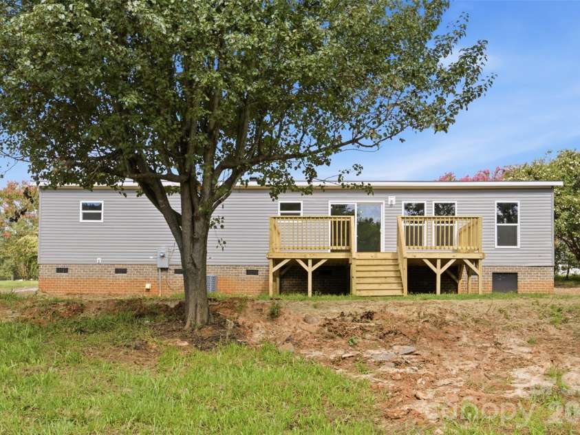 6086 Windover Creek Lane, Claremont, NC 28610.  MLS# CAR4412490, YatesRealty ID 43161. 
