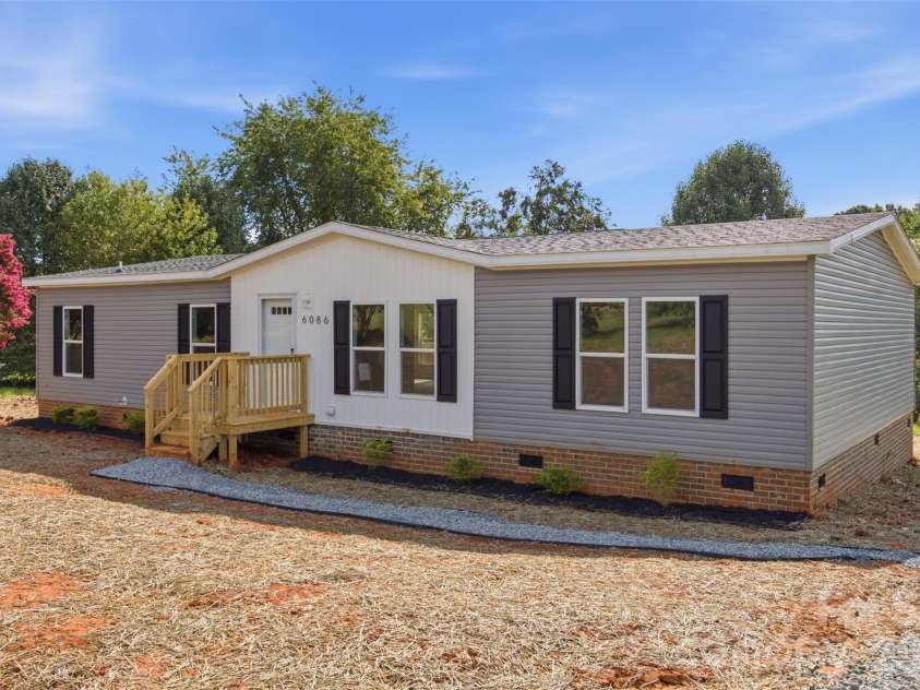 6086 Windover Creek Lane, Claremont, NC 28610.  MLS# CAR4412490, YatesRealty ID 43161. 