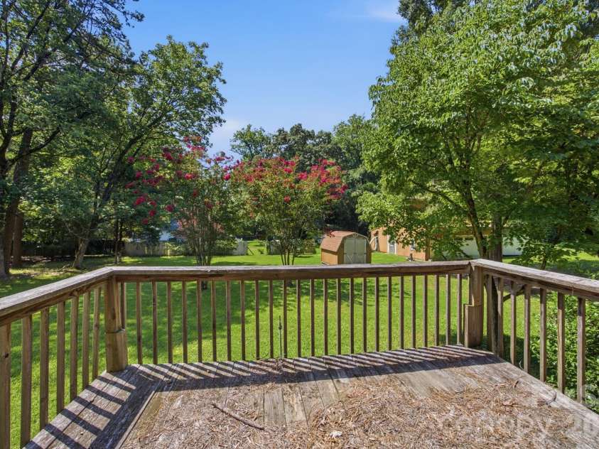8016 Hedrick Circle, Huntersville, NC 28078.  MLS# CAR4412176, YatesRealty ID 43162. 
