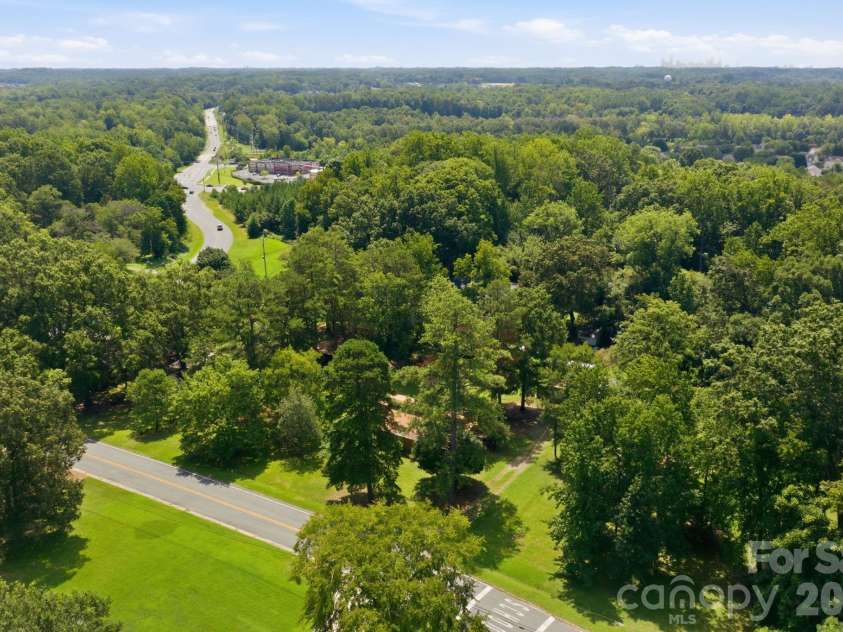 8016 Hedrick Circle, Huntersville, NC 28078.  MLS# CAR4412176, YatesRealty ID 43162. 