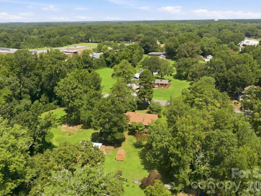 8016 Hedrick Circle, Huntersville, NC 28078.  MLS# CAR4412176, YatesRealty ID 43162. 