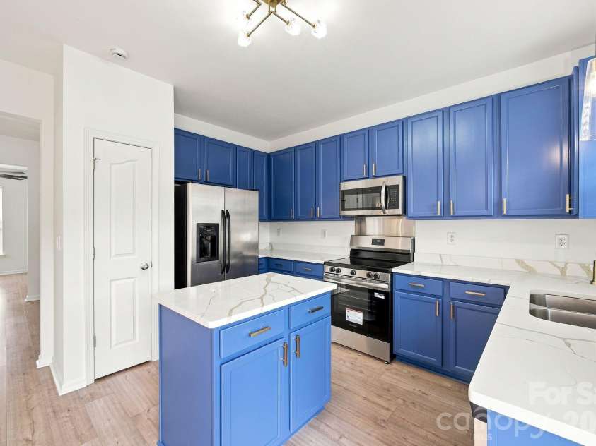 13219 Calloway Glen Drive, Charlotte, NC 28273.  MLS# CAR4411956, YatesRealty ID 43163. 