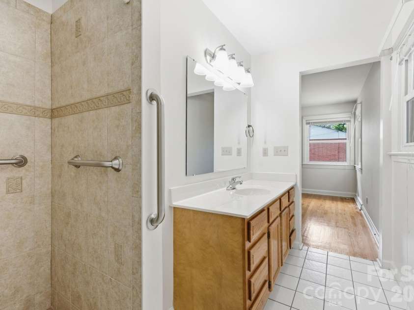 845 Sand Hill Road, Asheville, NC 28806.  MLS# CAR4407954, YatesRealty ID 43166. 