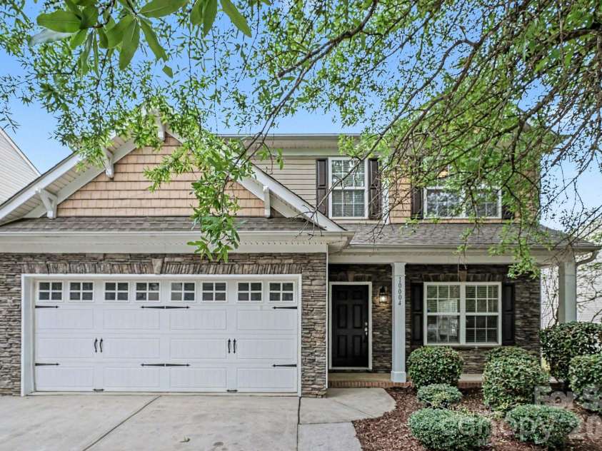 10004 Barrands Lane, Charlotte, NC 28278.  MLS# CAR4406172, YatesRealty ID 43167. 