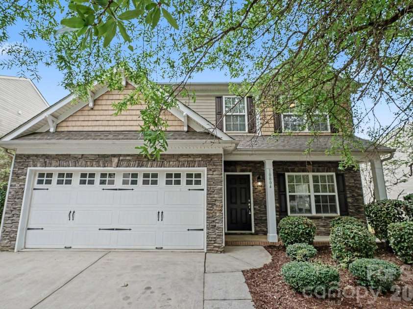 10004 Barrands Lane, Charlotte, NC 28278.  MLS# CAR4406172, YatesRealty ID 43167. 