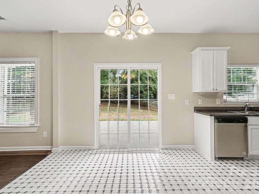 10004 Barrands Lane, Charlotte, NC 28278.  MLS# CAR4406172, YatesRealty ID 43167. 