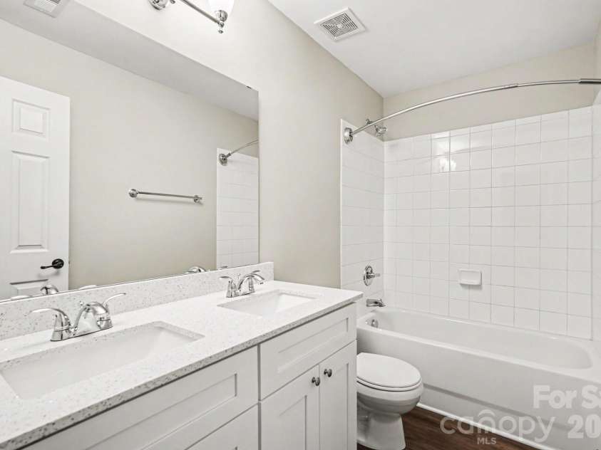 10004 Barrands Lane, Charlotte, NC 28278.  MLS# CAR4406172, YatesRealty ID 43167. 
