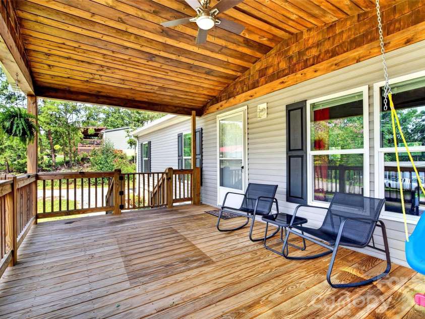 248 Chestnut Oak Forest Drive, Nebo, NC 28761.  MLS# CAR4410533, YatesRealty ID 43168. 