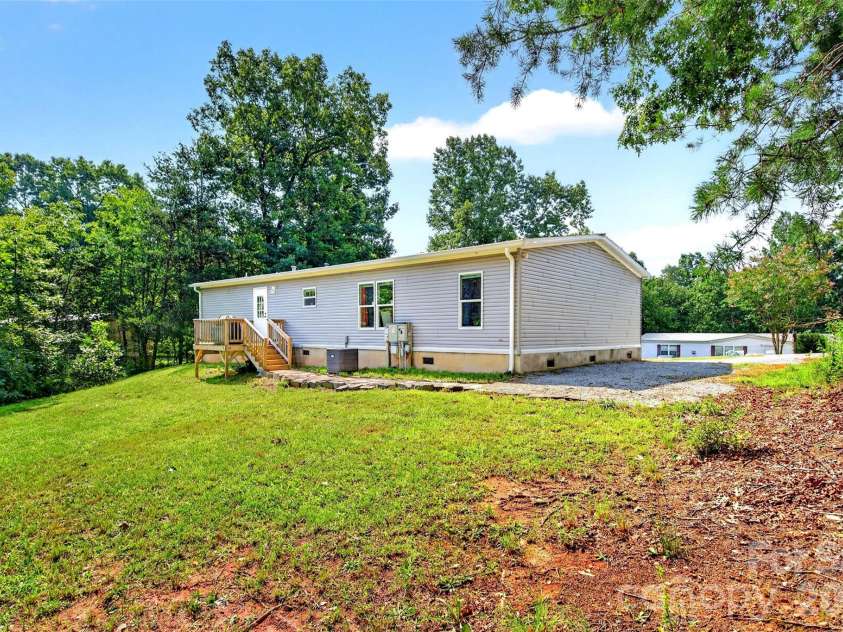 248 Chestnut Oak Forest Drive, Nebo, NC 28761.  MLS# CAR4410533, YatesRealty ID 43168. 