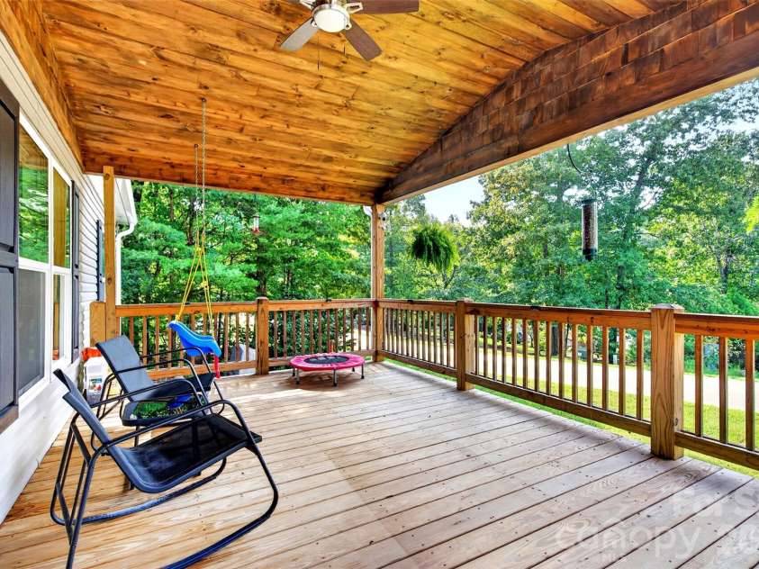 248 Chestnut Oak Forest Drive, Nebo, NC 28761.  MLS# CAR4410533, YatesRealty ID 43168. 