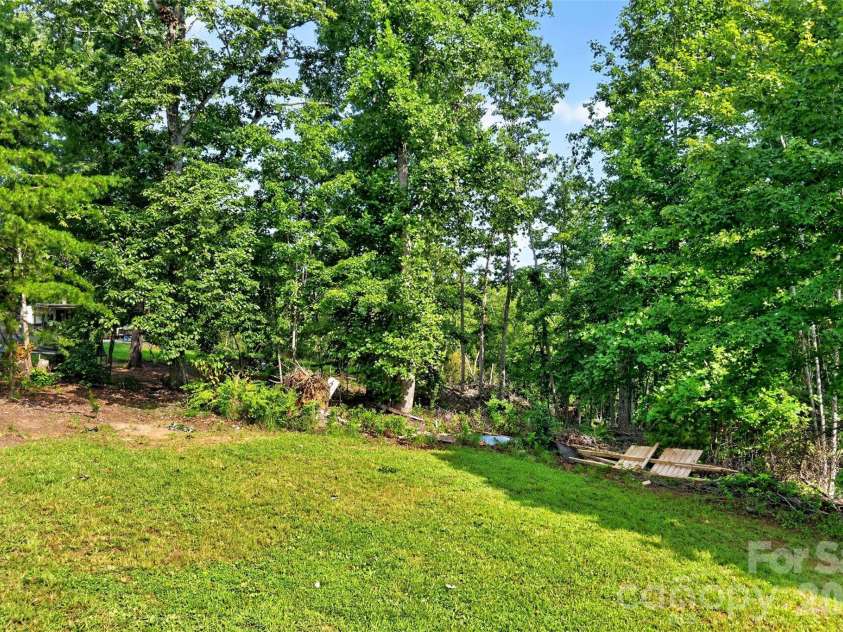 248 Chestnut Oak Forest Drive, Nebo, NC 28761.  MLS# CAR4410533, YatesRealty ID 43168. 