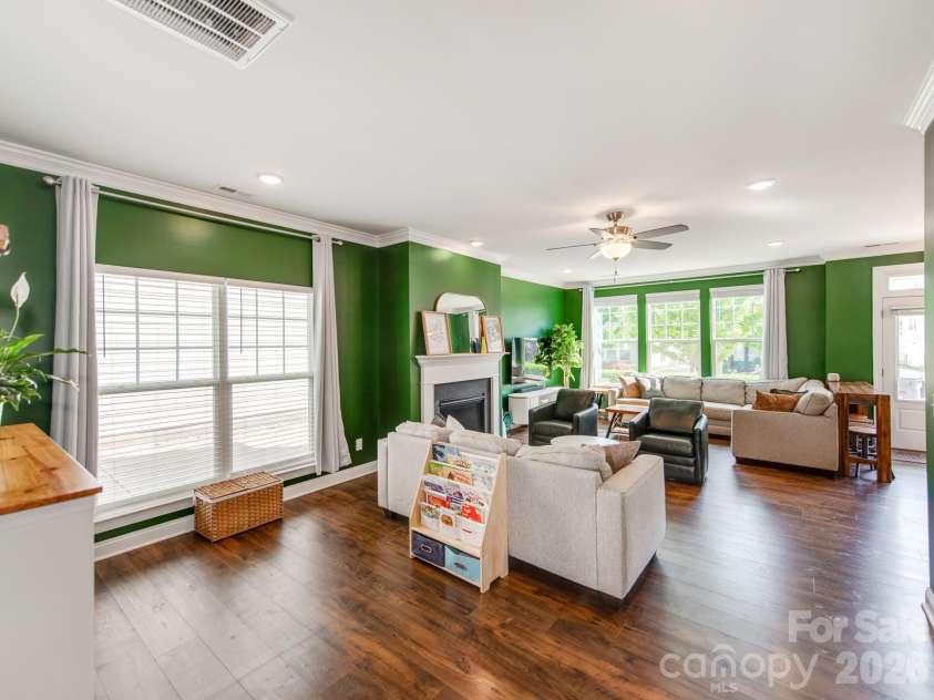8753 Aspinwall Drive, Charlotte, NC 28216.  MLS# CAR4371868, YatesRealty ID 43169. 
