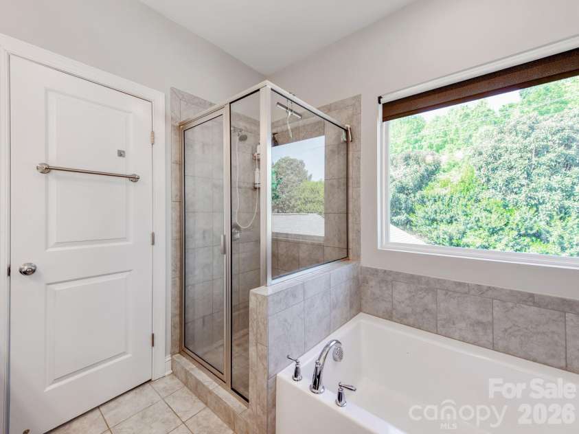8753 Aspinwall Drive, Charlotte, NC 28216.  MLS# CAR4371868, YatesRealty ID 43169. 