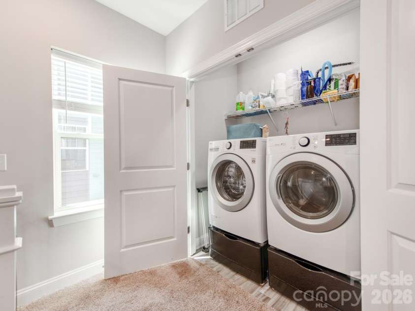 8753 Aspinwall Drive, Charlotte, NC 28216.  MLS# CAR4371868, YatesRealty ID 43169. 