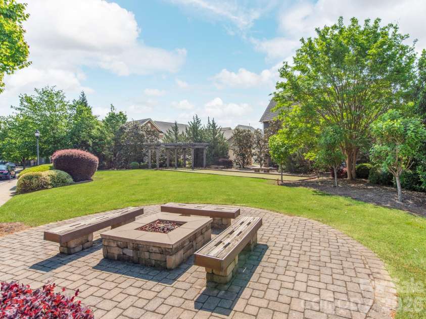 8753 Aspinwall Drive, Charlotte, NC 28216.  MLS# CAR4371868, YatesRealty ID 43169. 