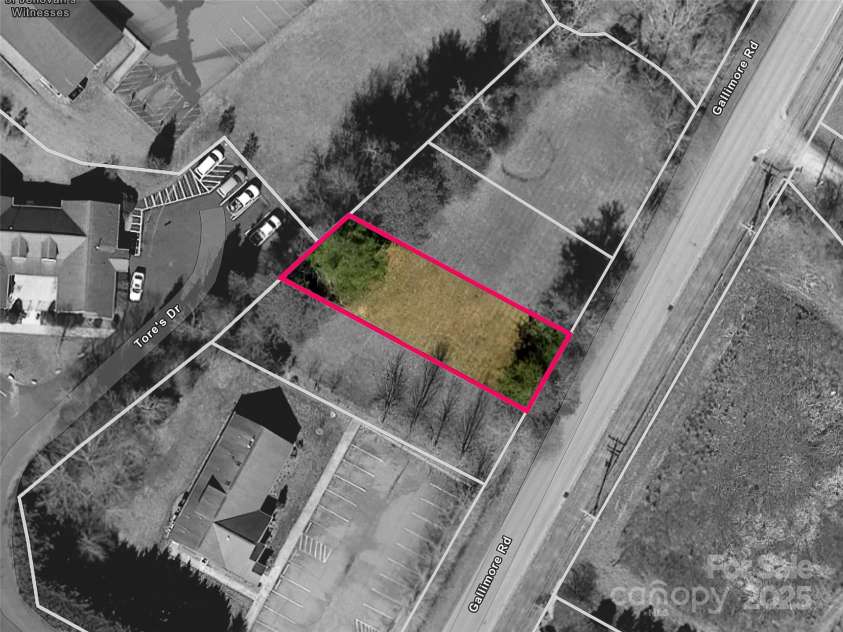 306 Gallimore Road, Brevard, NC 28712.  MLS# CAR4272419, YatesRealty ID 4317. 