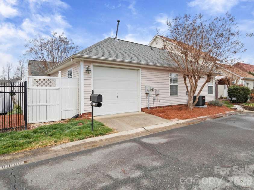 4005 Sages Avenue, Indian Trail, NC 28079.  MLS# CAR4341766, YatesRealty ID 4317. 