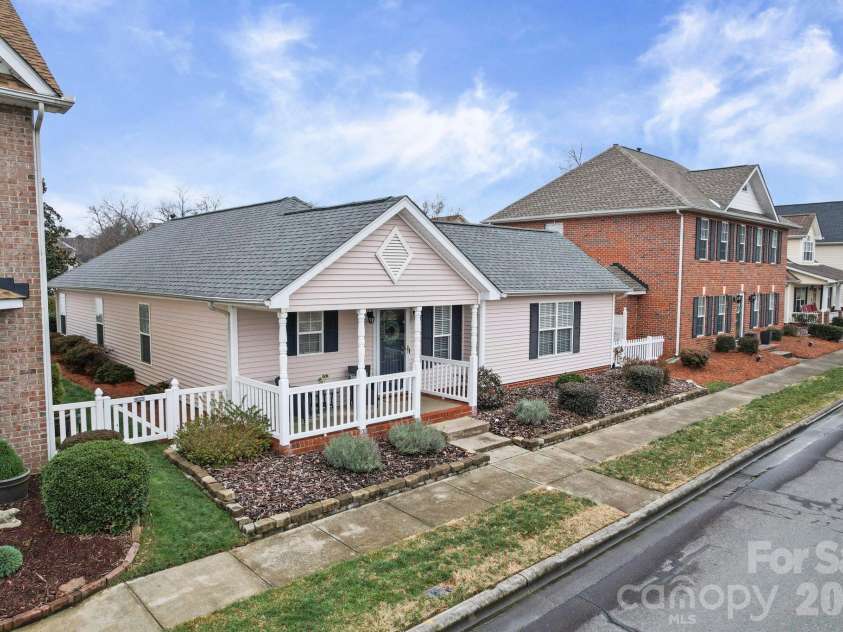 4005 Sages Avenue, Indian Trail, NC 28079.  MLS# CAR4341766, YatesRealty ID 4317. 