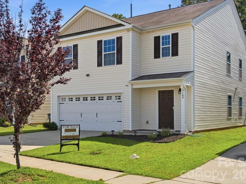 3168 Green Apple Drive, Dallas, NC 28034.  MLS# CAR4413344, YatesRealty ID 43172. Front View4