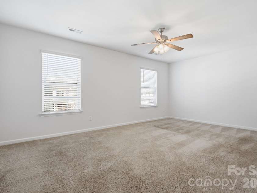 3168 Green Apple Drive, Dallas, NC 28034.  MLS# CAR4413344, YatesRealty ID 43172. Owner Suite