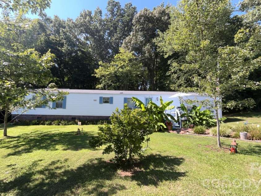 202 Eufola Road, Statesville, NC 28677.  MLS# CAR4413349, YatesRealty ID 43173. 