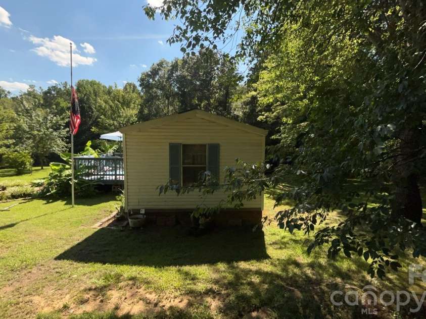 202 Eufola Road, Statesville, NC 28677.  MLS# CAR4413349, YatesRealty ID 43173. 