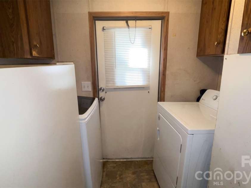 202 Eufola Road, Statesville, NC 28677.  MLS# CAR4413349, YatesRealty ID 43173. 