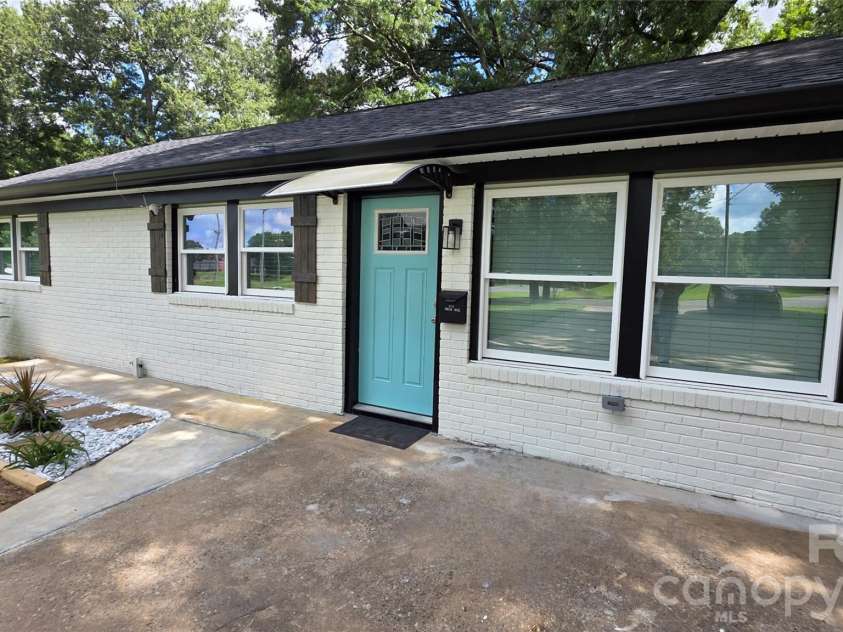 513 Ohio Avenue, Bessemer City, NC 28016.  MLS# CAR4411894, YatesRealty ID 43174. 
