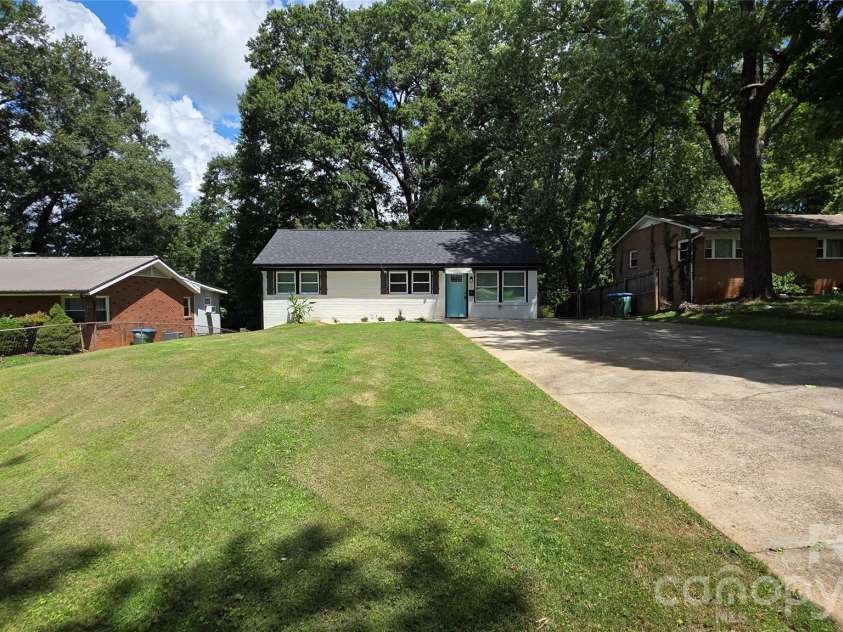 513 Ohio Avenue, Bessemer City, NC 28016.  MLS# CAR4411894, YatesRealty ID 43174. 
