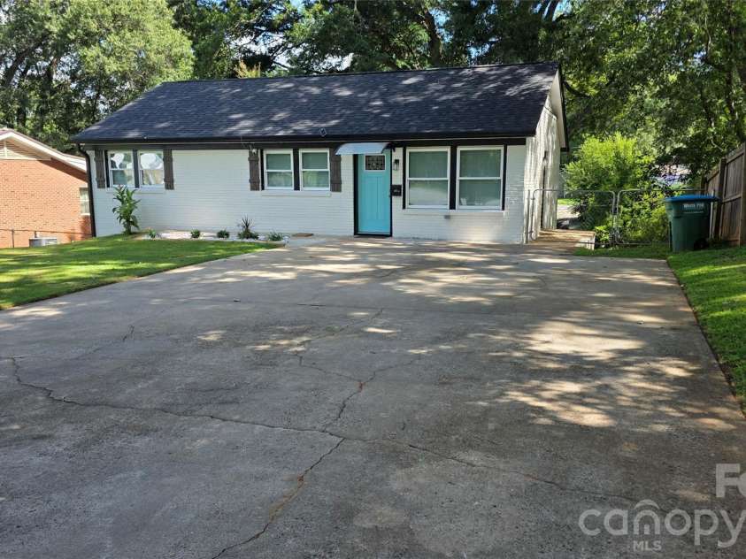 513 Ohio Avenue, Bessemer City, NC 28016.  MLS# CAR4411894, YatesRealty ID 43174. 