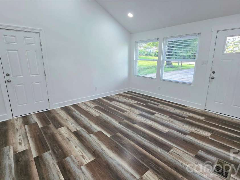 513 Ohio Avenue, Bessemer City, NC 28016.  MLS# CAR4411894, YatesRealty ID 43174. 